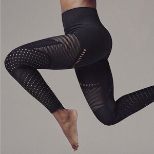 Sculptknit Openwork 7/8